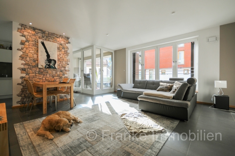 Wohnzimmer Blickrichtung Loggia